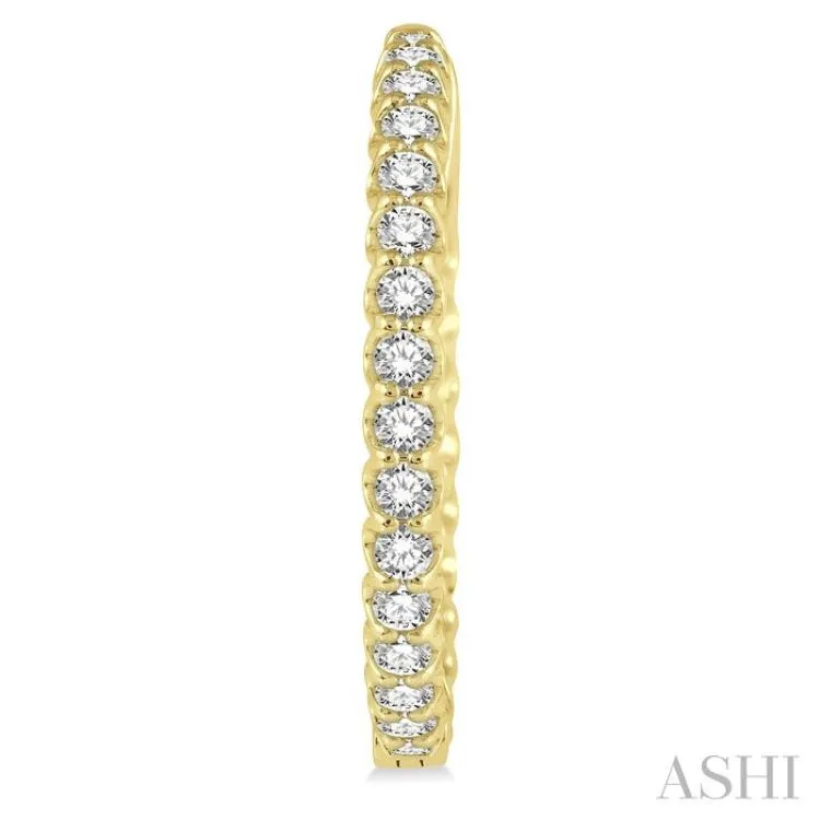 1 1/2 ctw Round Cut Diamond In-Out Hoop Earring in 14K Yellow Gold