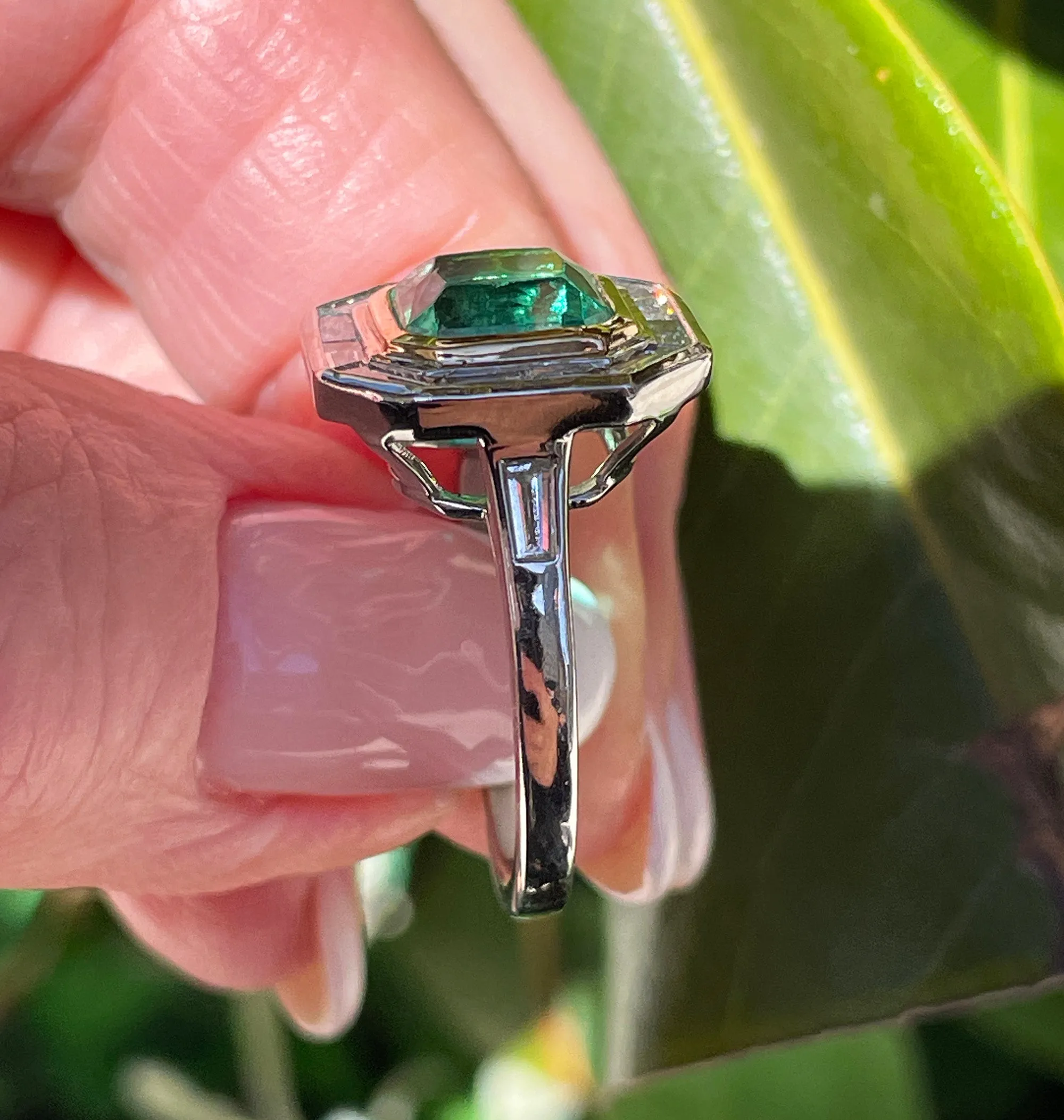 AGL Insignificant VVS 4.66ctw Natural Green Emerald Diamond Platinum 18k YG Ring