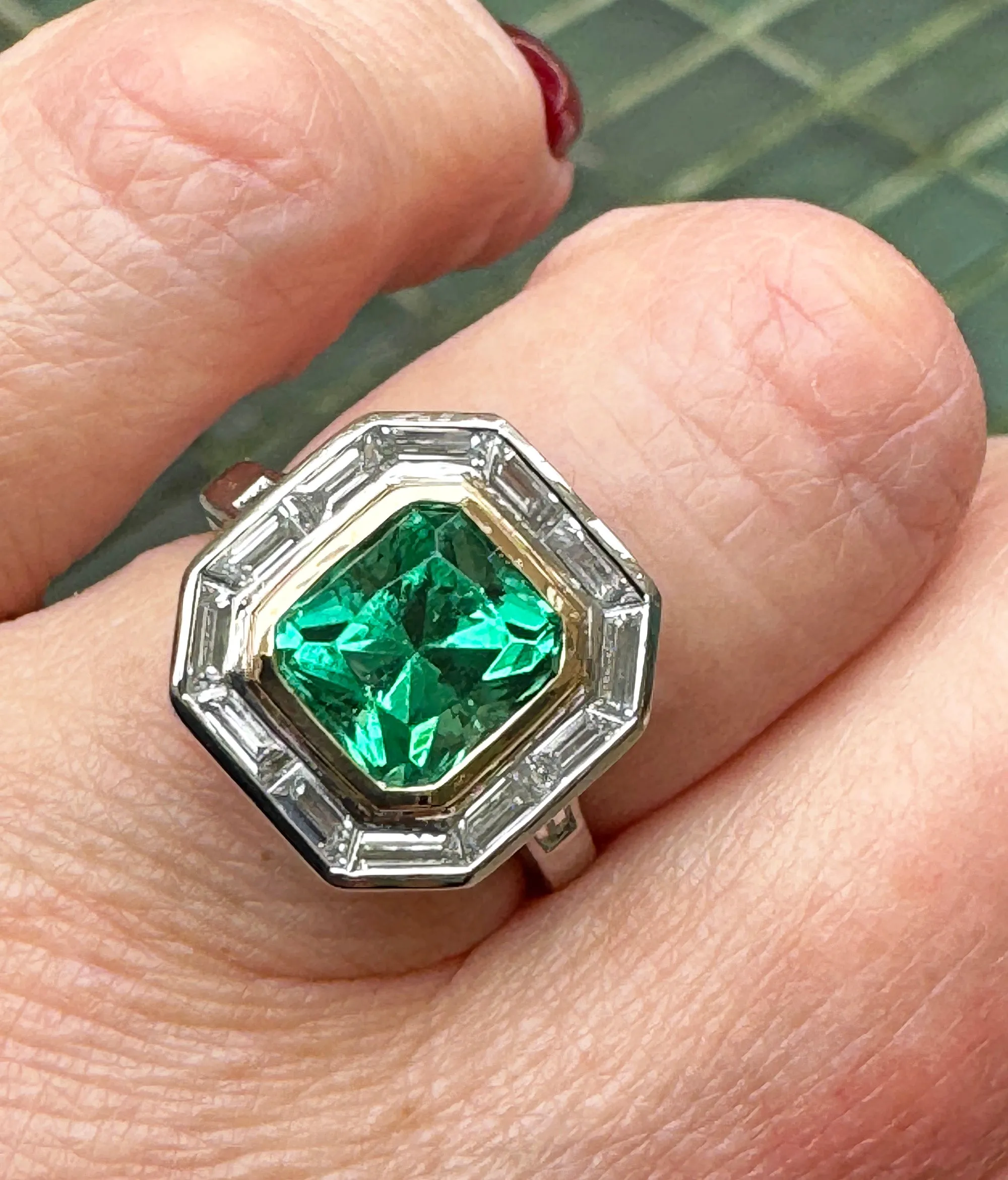 AGL Insignificant VVS 4.66ctw Natural Green Emerald Diamond Platinum 18k YG Ring