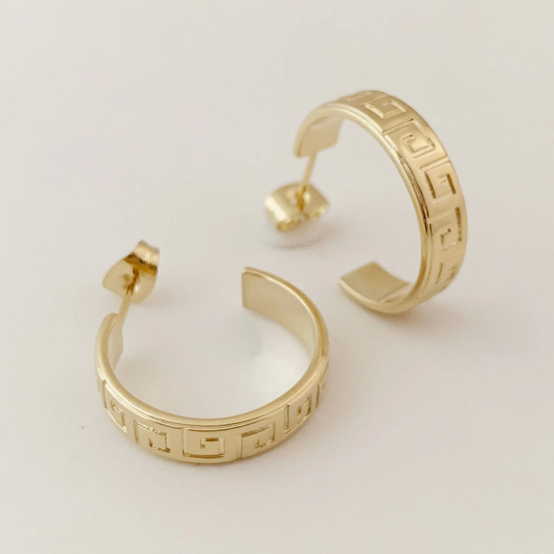 Hera Greek Hoops