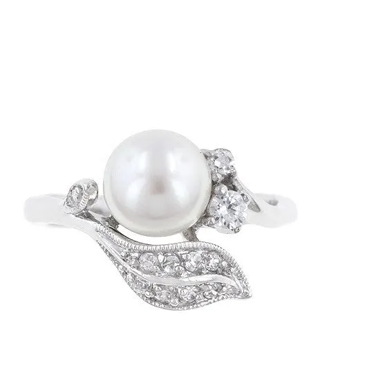 Holly Classic Freshwater Pearl Ring | 0.8ct