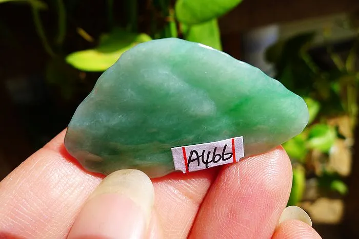 Natural Jade Rough Jadeite Raw (10.5g,4.2X2.2X0.8cm)