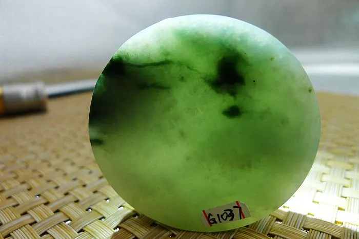 Natural Jade Rough Jadeite Raw (108g,5.2X5.2X1.5cm)