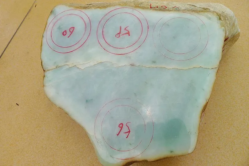 Natural Jade Rough Jadeite Raw (10kg,33X28X12cm)