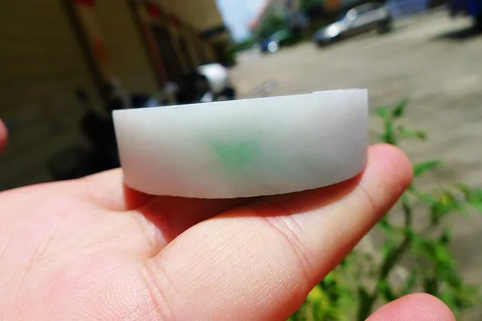 Natural Jade Rough Jadeite Raw (111g,5.3X1.45cm)