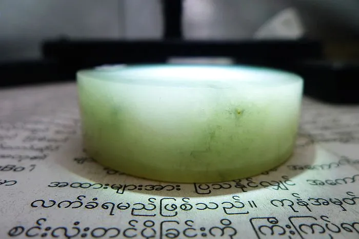 Natural Jade Rough Jadeite Raw (123g,5.2X1.7cm)