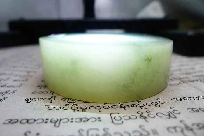 Natural Jade Rough Jadeite Raw (123g,5.2X1.7cm)