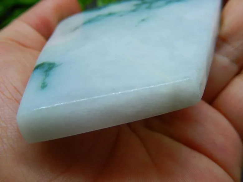 Natural Jade Rough Jadeite Raw (157g, 89X77X11mm)