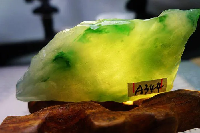 Natural Jade Rough Jadeite Raw (22g,5.7X2.5X0.8cm)