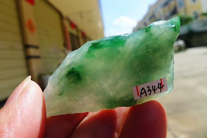 Natural Jade Rough Jadeite Raw (22g,5.7X2.5X0.8cm)