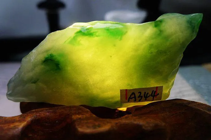 Natural Jade Rough Jadeite Raw (22g,5.7X2.5X0.8cm)