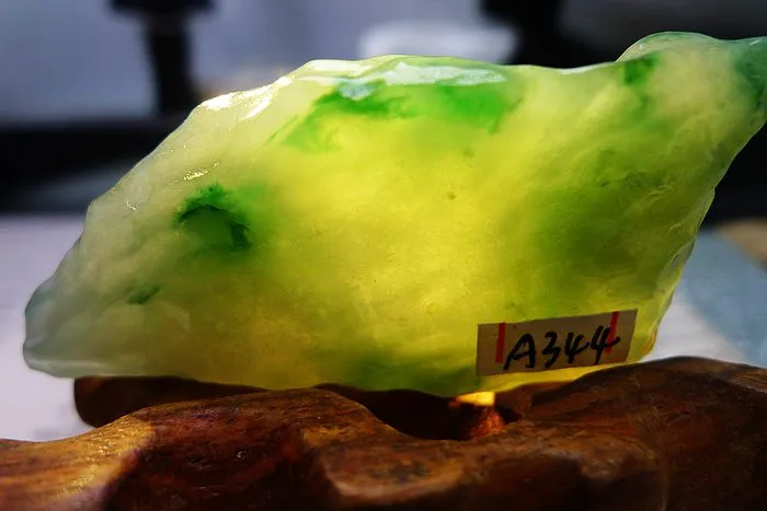 Natural Jade Rough Jadeite Raw (22g,5.7X2.5X0.8cm)