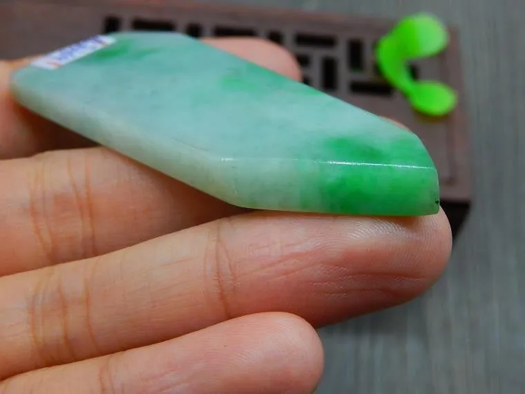 Natural Jade Rough Jadeite Raw (23g, 66X24X5.7mm)