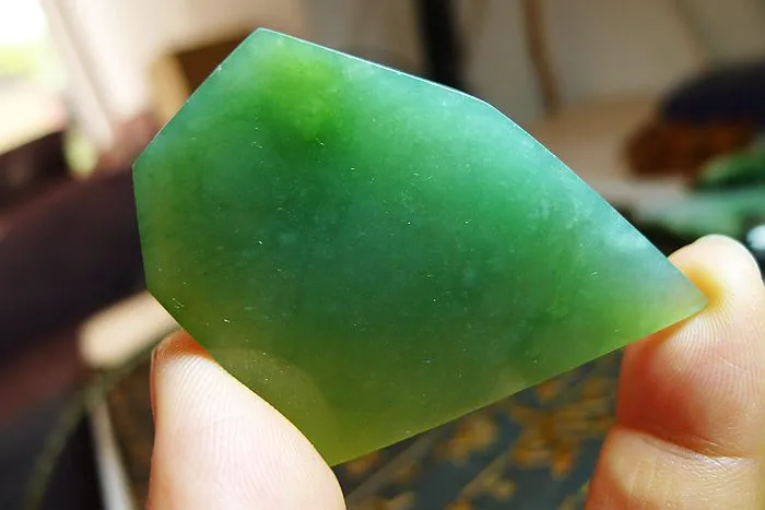 Natural Jade Rough Jadeite Raw (24g,4.3X3.6X0.7cm)