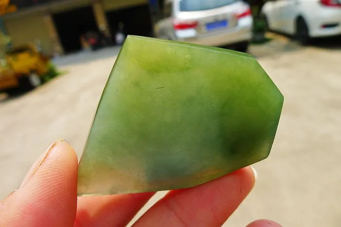 Natural Jade Rough Jadeite Raw (24g,4.3X3.6X0.7cm)