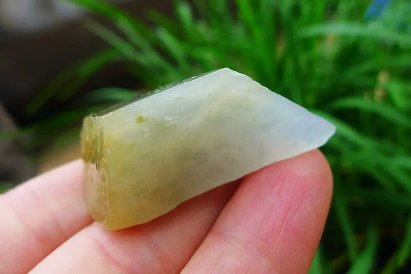 Natural Jade Rough Jadeite Raw (25g,3.8X2.4X1.5cm)