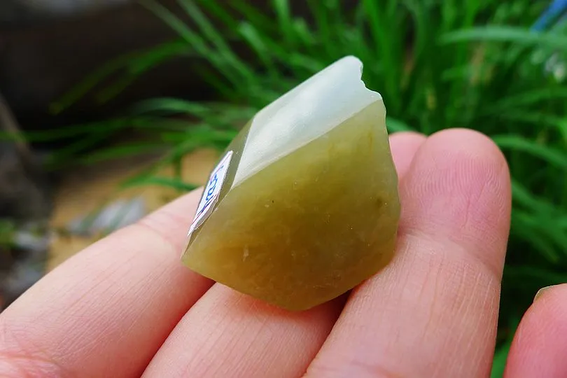 Natural Jade Rough Jadeite Raw (25g,3.8X2.4X1.5cm)