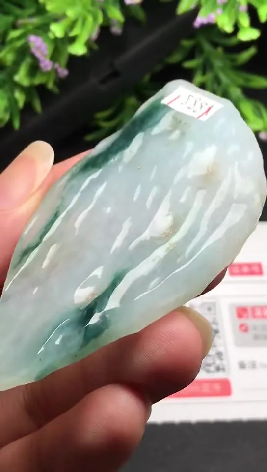 Natural Jade Rough Jadeite Raw (26g,6.9x3.8x0.6cm)-V885