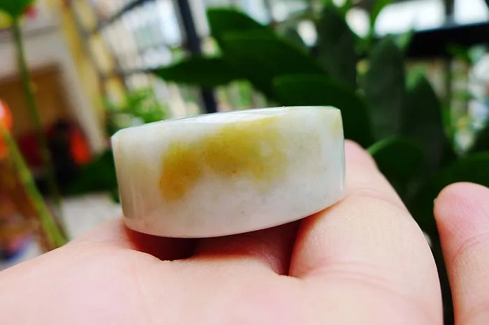 Natural Jade Rough Jadeite Raw (53g,3.7X1.55cm)