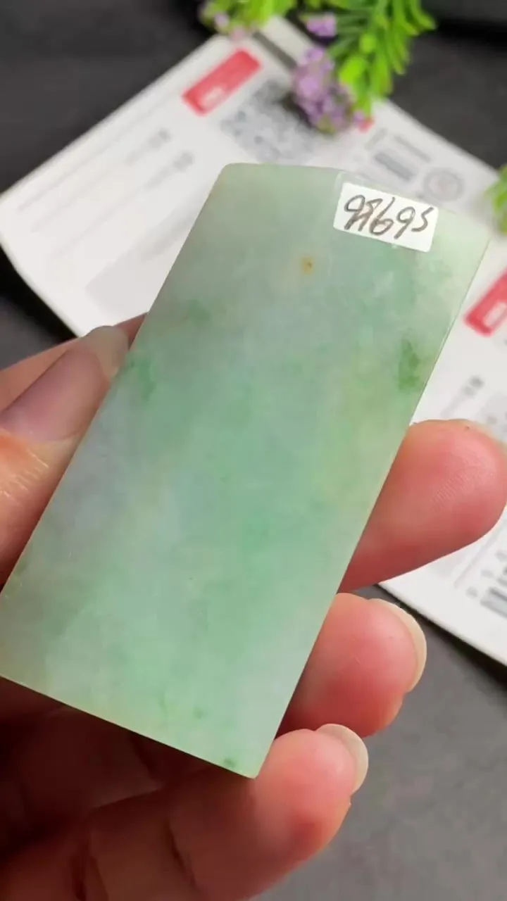 Natural Jade Rough Jadeite Raw (5.9X2.9X1.28cm)-S6956