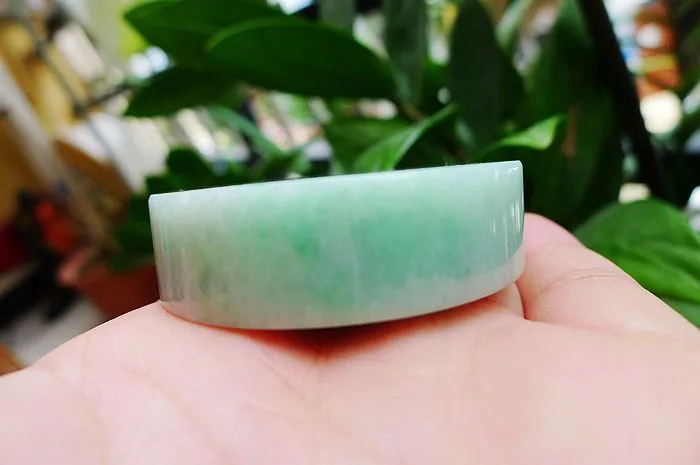 Natural Jade Rough Jadeite Raw (86g,4.9X1.37cm)