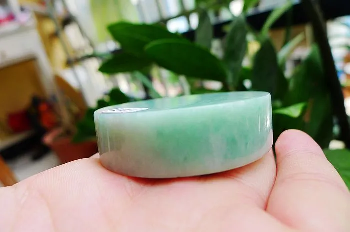 Natural Jade Rough Jadeite Raw (86g,4.9X1.37cm)