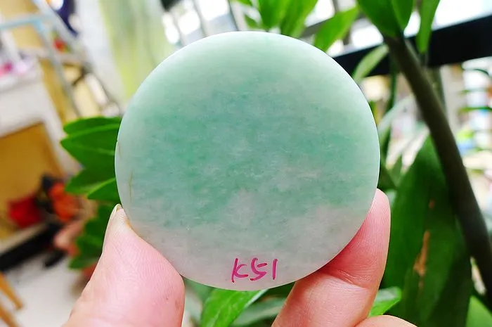 Natural Jade Rough Jadeite Raw (86g,4.9X1.37cm)