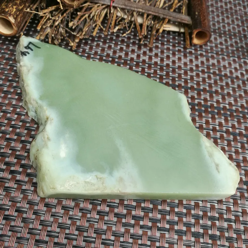 Natural Kunlun Jade Rough Nephrite Raw (10.5X9X6cm)