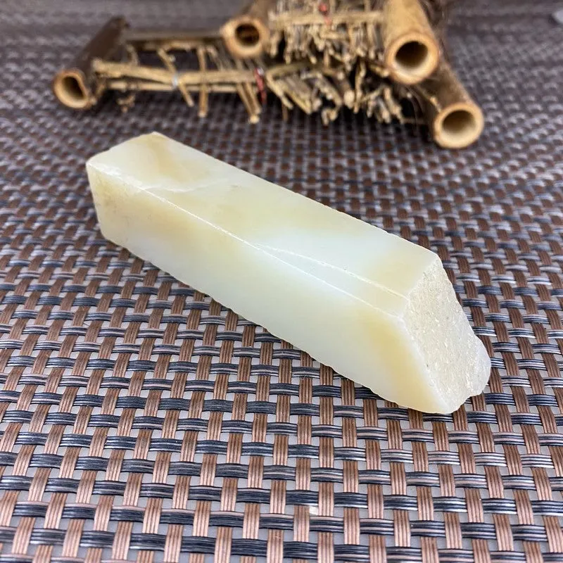 Natural Kunlun Jade Rough Nephrite Raw (110g,9.5X2.1X2.0cm)