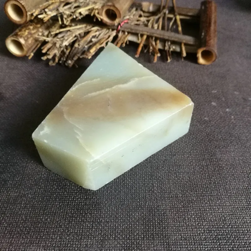 Natural Kunlun Jade Rough Nephrite Raw (240g,8X6.5X3cm)