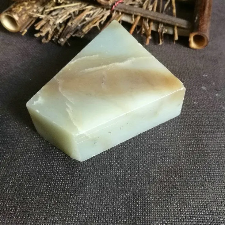 Natural Kunlun Jade Rough Nephrite Raw (240g,8X6.5X3cm)