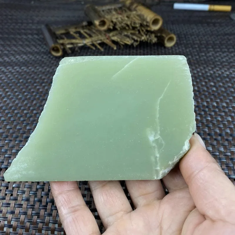 Natural Kunlun Jade Rough Nephrite Raw (254g,9.8X6.8X2.7cm)