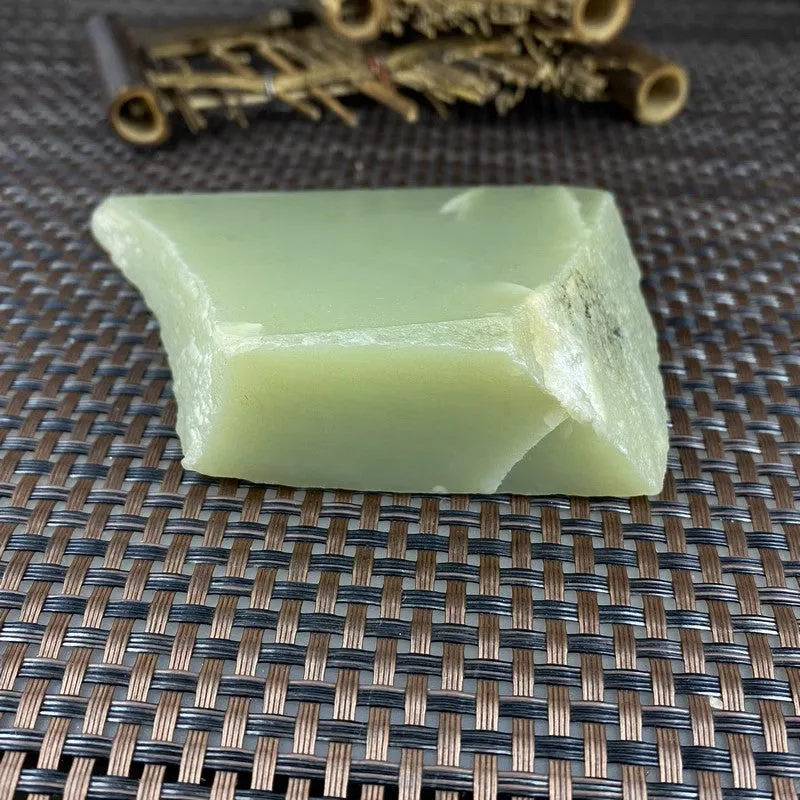 Natural Kunlun Jade Rough Nephrite Raw (254g,9.8X6.8X2.7cm)