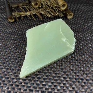 Natural Kunlun Jade Rough Nephrite Raw (254g,9.8X6.8X2.7cm)