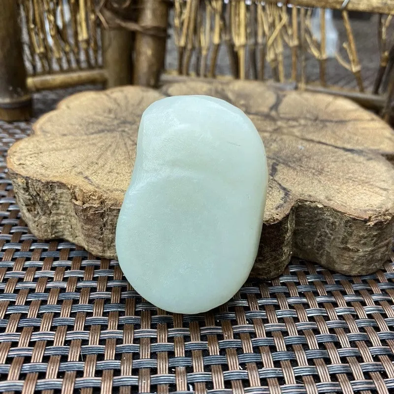 Natural Kunlun Jade Rough Nephrite Raw (62g,5.3X3.5X1.5cm)