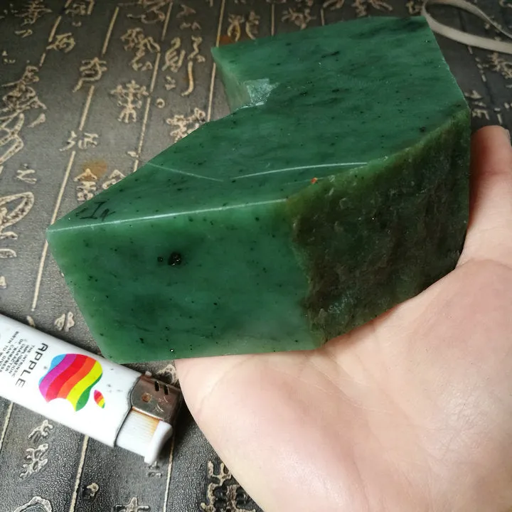 Natural Siberian Jade Rough Russia nephrite Raw (924g, 12X5.5X4cm)