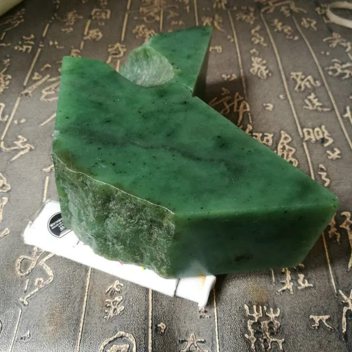 Natural Siberian Jade Rough Russia nephrite Raw (924g, 12X5.5X4cm)